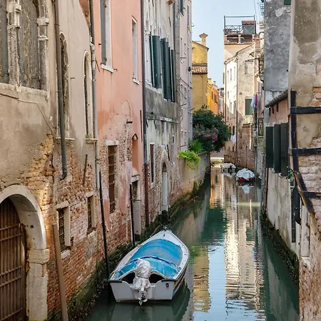 Campiello Del Spezier Venice